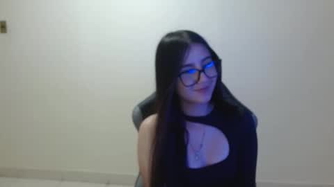 Snapshot of sahaliefox_ chatting on 03-23-26, 09:30 Sahaliefox online show from 03-23-26, 09:30