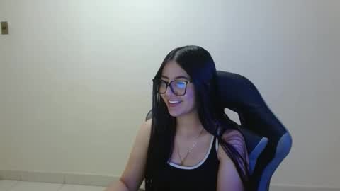 Snapshot of sahaliefox_ chatting on 03-24-26, 04:34 Sahaliefox online show from 03-24-26, 04:34