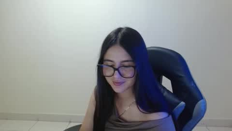 Snapshot of sahaliefox_ chatting on 04-06-26, 08:21 Sahaliefox online show from 04-06-26, 08:21