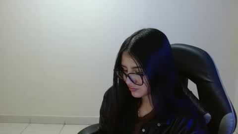 Sahaliefox  online show from 05-11-26, 09:45