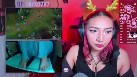 Snapshot of saiko7w7 chatting on 12-21-24, 01:04 OF 15 off - online show from 12-21-24, 01:04