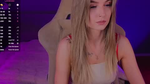 Snapshot of saillise chatting on 01-22-25, 07:56 Sofia online show from 01-22-25, 07:56