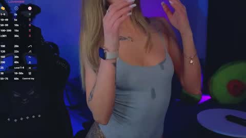 Snapshot of saillise chatting on 02-25-25, 08:19 Sofia online show from 02-25-25, 08:19