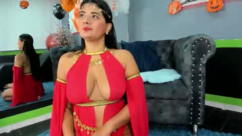 Sailon online show from 10-31-25, 02:40