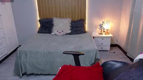 Snapshot of sailor_moon07 chatting on 09-14-25, 01:10 sailor online show from 09-14-25, 01:10