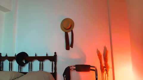 Sindy Scott online show from 05-26-26, 06:04
