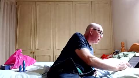 Paul online show from 12-24-24, 11:06