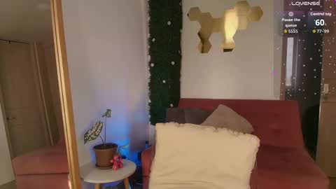 Snapshot of sairy_ chatting on 03-25-26, 12:33 sairy_ online show from 03-25-26, 12:33