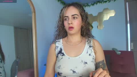 Snapshot of sairy_ chatting on 04-23-26, 04:42 sairy_ online show from 04-23-26, 04:42