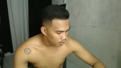 Taylor online show from 11-05-25, 04:18