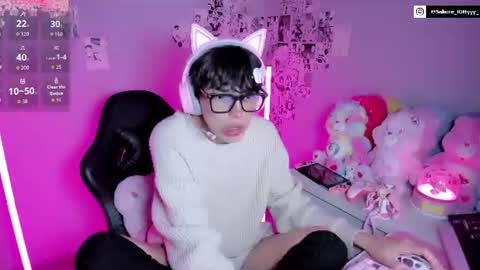 Kitty     online show from 06-22-26, 06:32