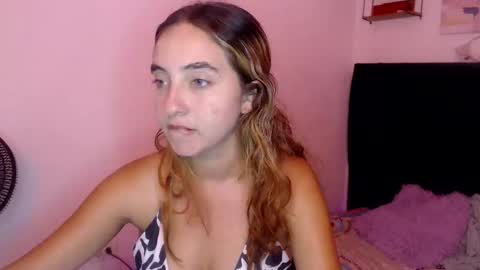 Snapshot of sakuraa_petitex chatting on 11-10-25, 11:26 Sakura online show from 11-10-25, 11:26