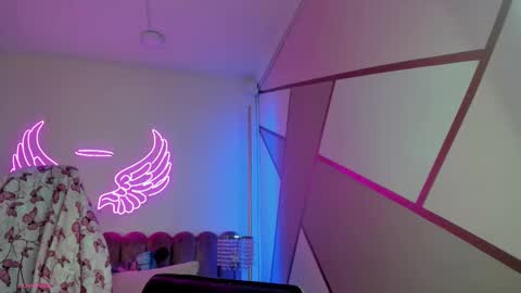 miss Sally online every night from 1am to 8am  Colombia time online show from 01-12-26, 02:00