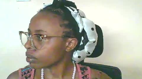 sallykim0 online show from 06-18-26, 02:32