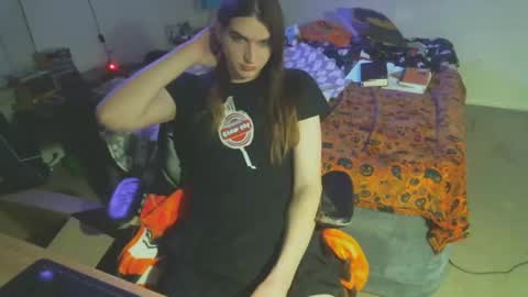 Snapshot of sallylongzzzts chatting on 01-08-25, 11:52 SallyLongzzz online show from 01-08-25, 11:52