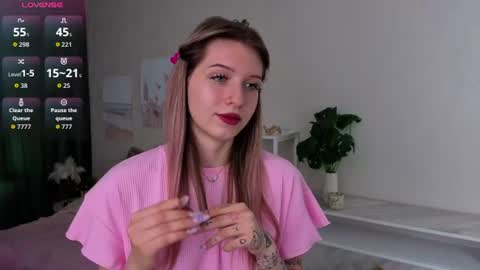 Lily online show from 07-16-26, 01:33
