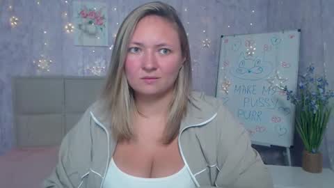 Snapshot of sallyverda chatting on 10-08-25, 06:05 Sally online show from 10-08-25, 06:05