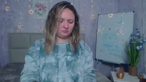 Snapshot of sallyverda chatting on 11-06-25, 07:04 Sally online show from 11-06-25, 07:04