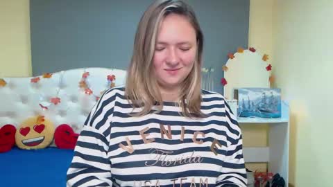 Snapshot of sallyverda chatting on 11-14-25, 07:12 Sally online show from 11-14-25, 07:12