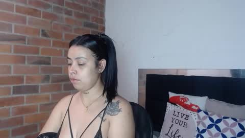   online show from 11-23-25, 01:44