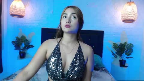 Snapshot of salome__lopez_ chatting on 02-20-25, 06:02 SALOME online show from 02-20-25, 06:02