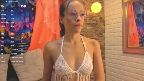 salome_cruxx online show from 10-05-25, 11:41