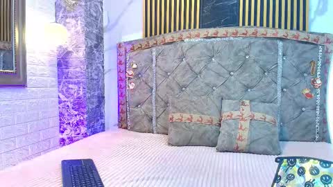 salome_cruxx online show from 12-21-25, 12:23