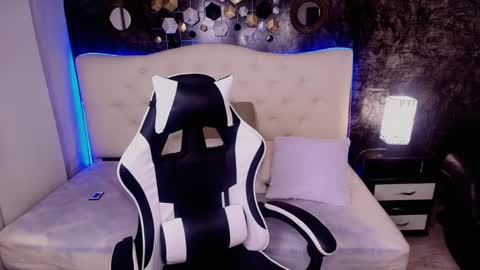 Salome online show from 09-28-25, 09:42