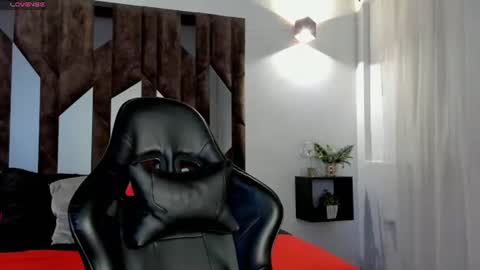 Snapshot of salome_white1 chatting on 07-07-26, 12:42 salome_white1 online show from 07-07-26, 12:42