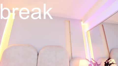 Snapshot of salomebell chatting on 03-15-26, 11:38 online show from 03-15-26, 11:38