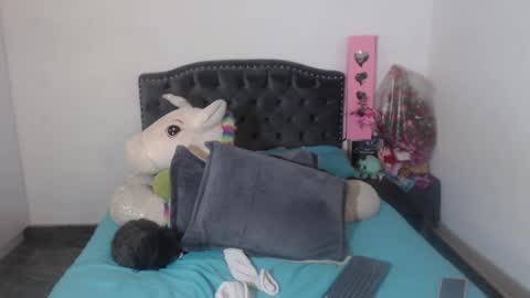 yenny online show from 10-09-25, 04:21