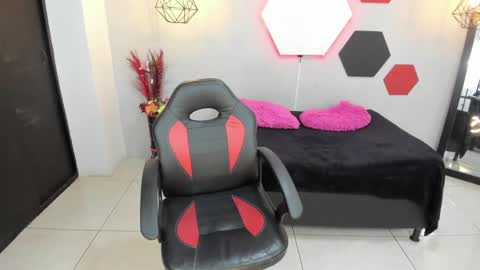 martina online show from 01-26-25, 04:51