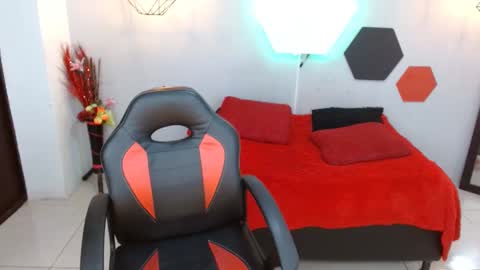 martina online show from 03-02-25, 03:34