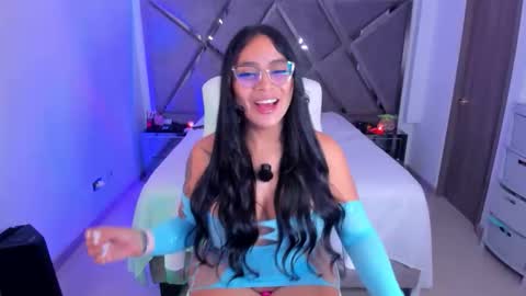 Snapshot of salommecruz01 chatting on 03-31-26, 05:52 Salomme Cruz online show from 03-31-26, 05:52