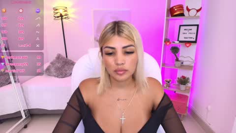 Snapshot of saloomee__ chatting on 01-10-25, 05:13 SALOME online show from 01-10-25, 05:13
