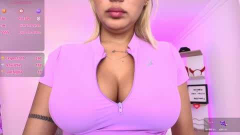 Snapshot of saloomee__ chatting on 01-13-25, 02:11 SALOME online show from 01-13-25, 02:11