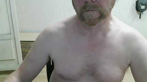 Snapshot of saltimbanquier chatting on 05-27-26, 12:13 Saltimbanquier Salt ou Banquier online show from 05-27-26, 12:13