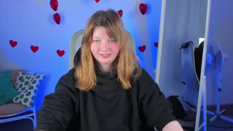 Snapshot of salut_love chatting on 02-13-25, 03:35 Ruby online show from 02-13-25, 03:35