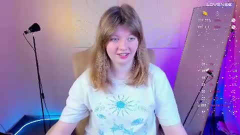 Snapshot of salut_love chatting on 02-21-25, 02:38 Ruby online show from 02-21-25, 02:38