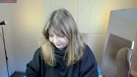 Snapshot of salut_love chatting on 02-23-25, 10:28 Ruby online show from 02-23-25, 10:28