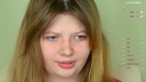 Snapshot of salut_love chatting on 02-28-25, 03:37 Ruby online show from 02-28-25, 03:37