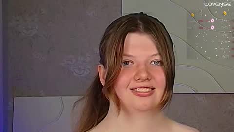 Snapshot of salut_love chatting on 09-18-25, 02:30 Ruby online show from 09-18-25, 02:30