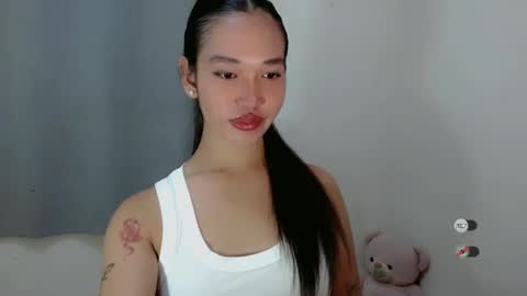 Snapshot of salva_fuckdoll chatting on 10-12-25, 11:04 Salva online show from 10-12-25, 11:04