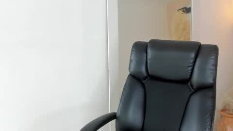 salvatore  online show from 10-15-25, 08:53