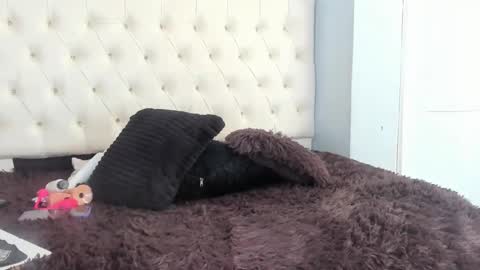 saly moon online show from 09-15-25, 06:08