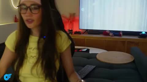 Stefana    or    Samchispas online show from 07-20-26, 02:15
