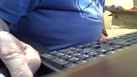 Snapshot of sam1151 chatting on 02-26-25, 01:21 niceone51 online show from 02-26-25, 01:21