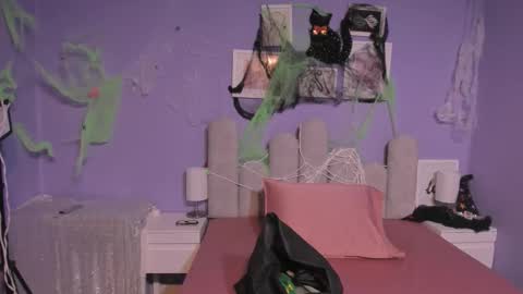 Sam online show from 10-30-25, 03:41