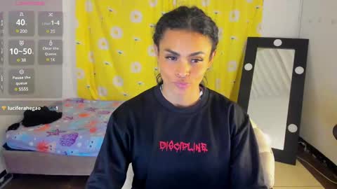 Snapshot of sam_diva chatting on 01-21-25, 02:33 SAM online show from 01-21-25, 02:33