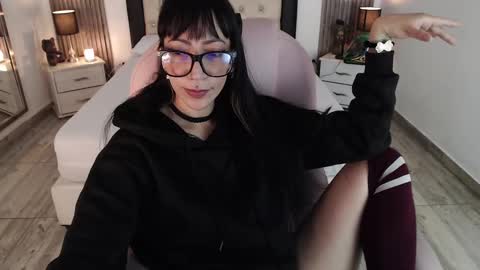 SAM MANSON online show from 01-11-25, 03:31